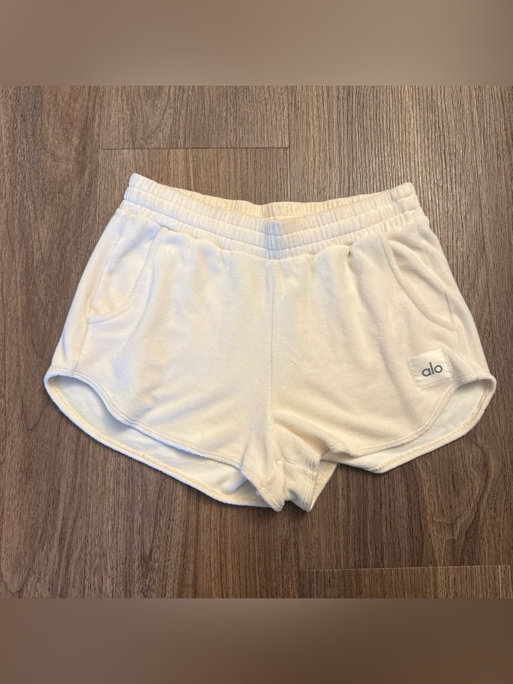 ALO Yoga Cream Athletic Shorts